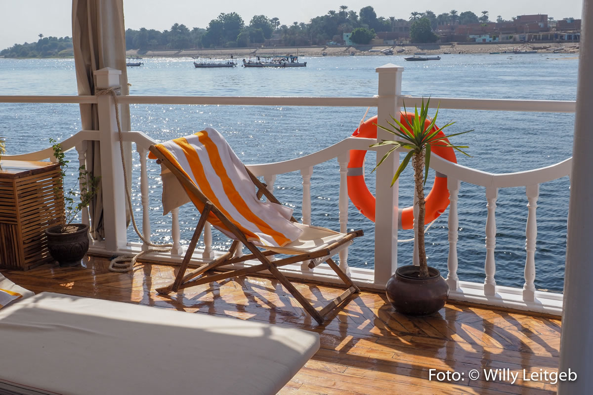 Dahabiya Luxury Nile Cruise Deck Amazing View Sunchair