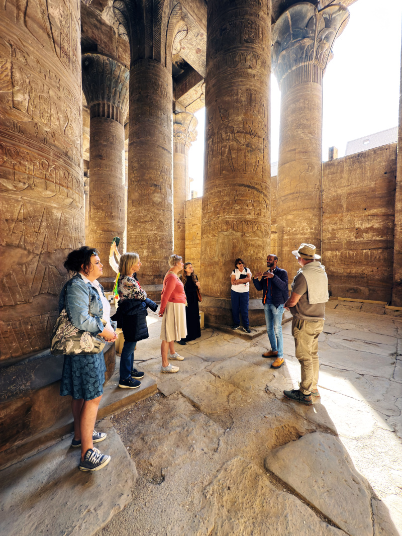 Führung in einem Tempel - Copyright Willy Leitgeb