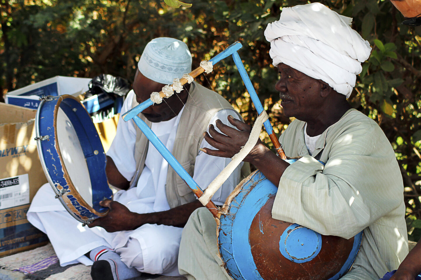 Nubier in Assuan. Foto von Mohammed Moussa (CC BY-SA 4.0), via Wikimedia Commons.  